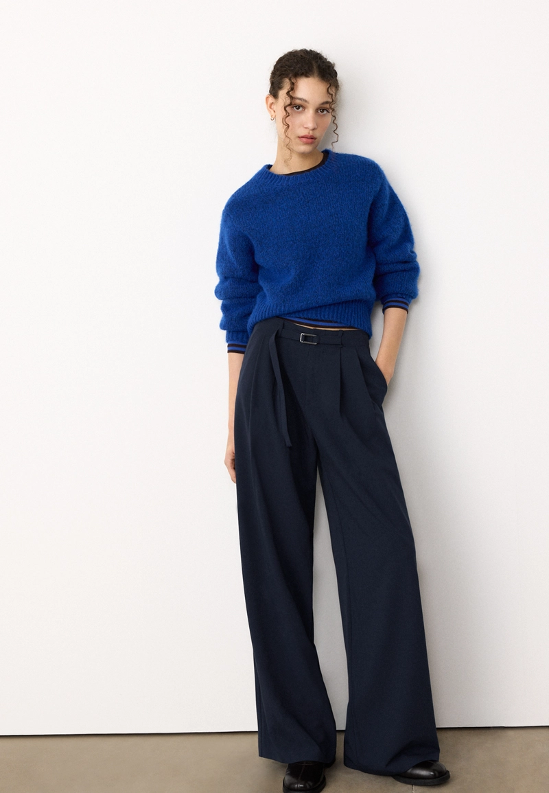 Широкие брюки с пряжкой