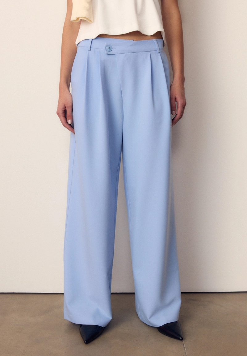 Повседневные брюки в полоску с перекрестной талией