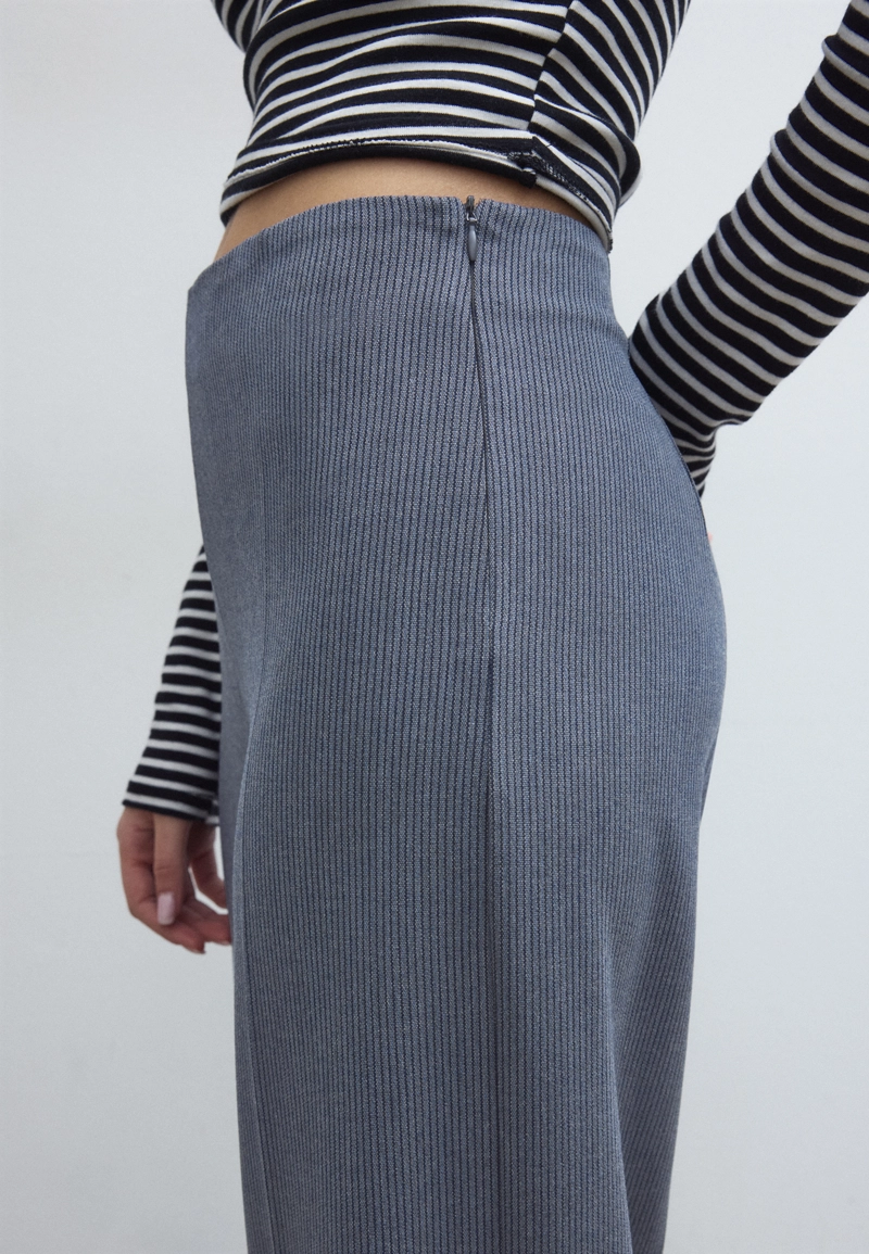 Легкие нарядные брюки