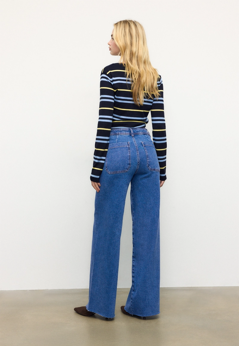 Джинсы прямого кроя с карманами