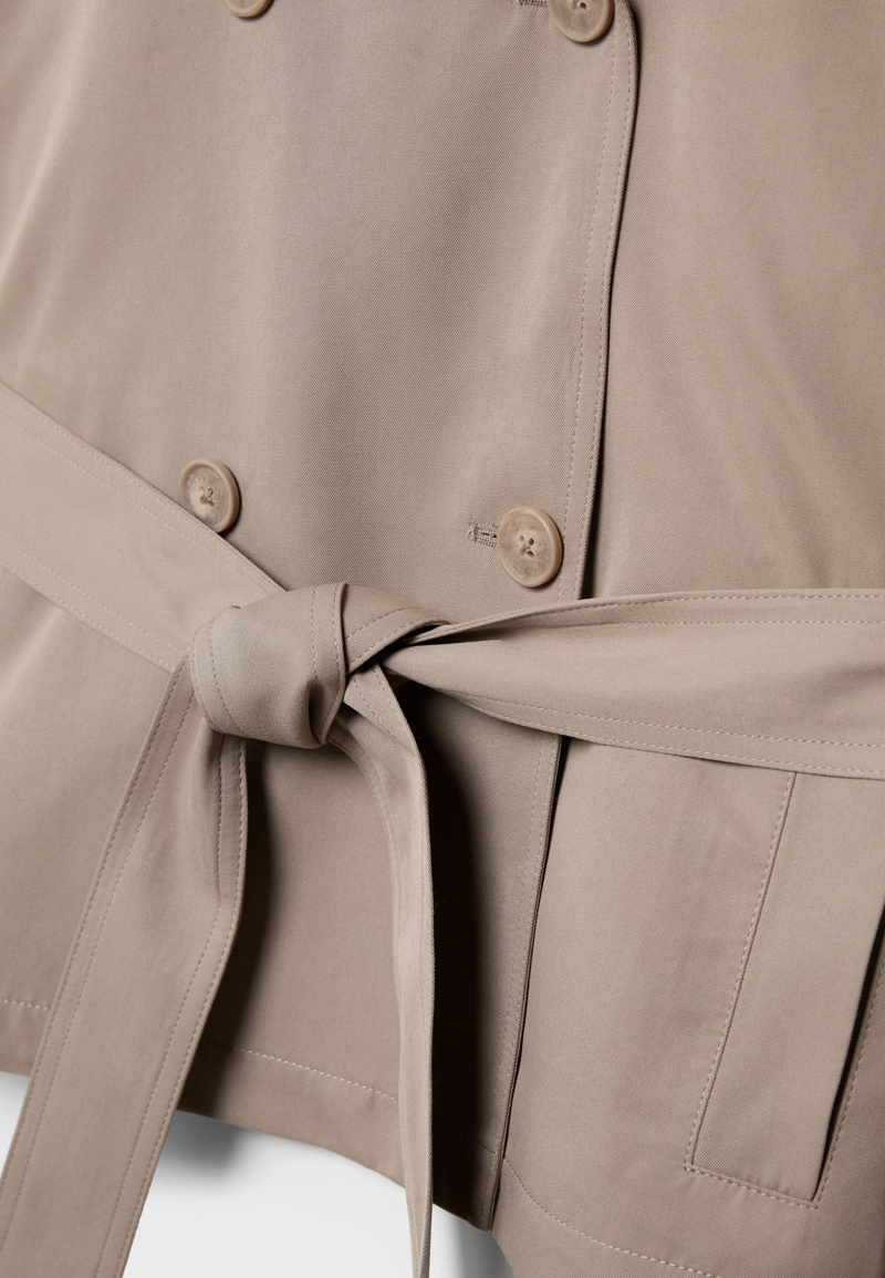 Тренч свободного кроя с поясом