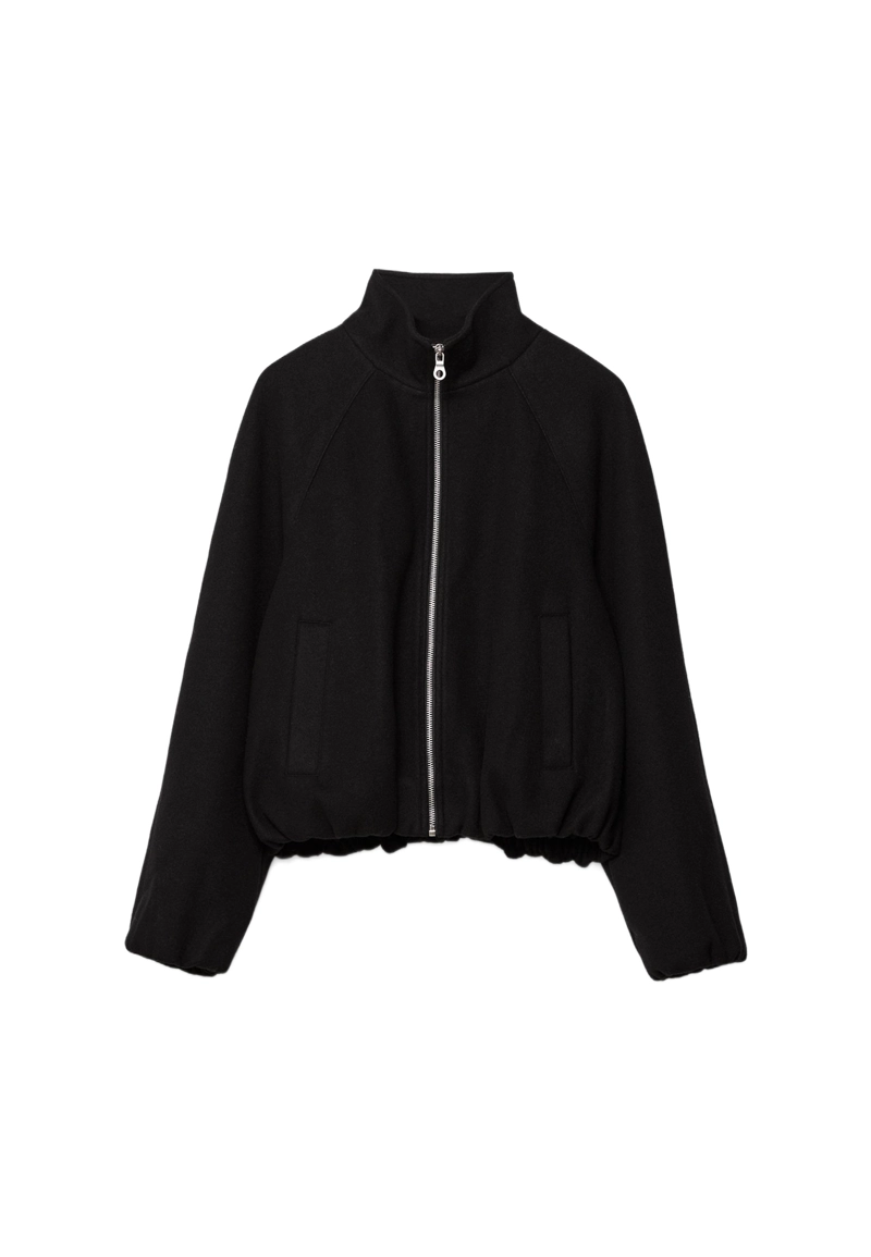 Бомбер объемного кроя из мягкой ткани