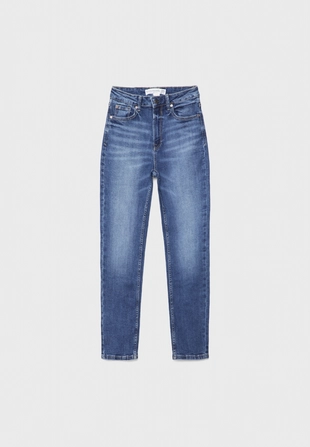 D10 джинсы MOM зауженного кроя- Заказать в России