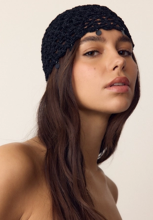 Каскетка с бусинами- Заказать в России