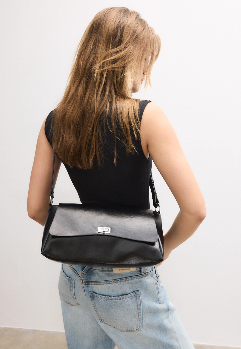 БОЛЬШАЯ СУМКА ЧЕРЕЗ ПЛЕЧО С КЛАПАНОМ