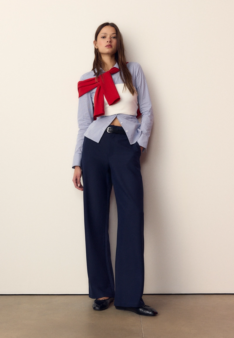 Прямые струящиеся брюки с поясом