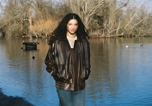 Объемная байкерская куртка из искусственной кожи- Заказать в России