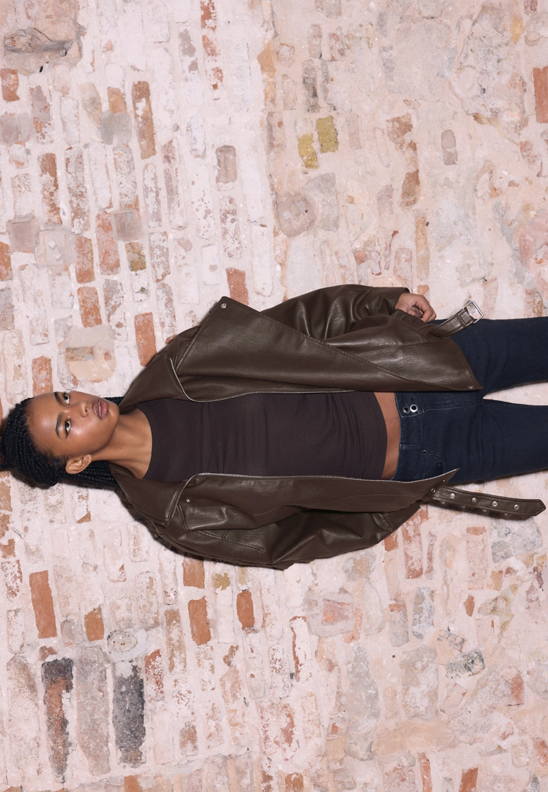 Куртка оверсайз из искусственной кожи с лацканами