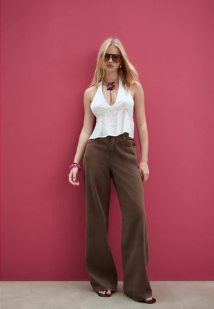 Легкий топ с горловиной халтер и блестящей отделкой- Заказать в России