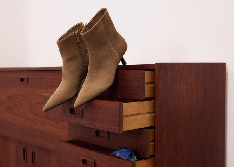 Ботильоны на среднем тонком каблуке из кожи