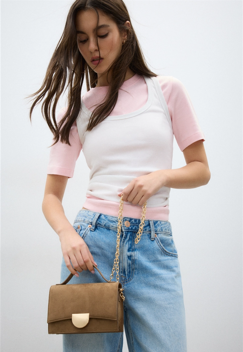 Жесткая мини-сумка с плечевым ремнем