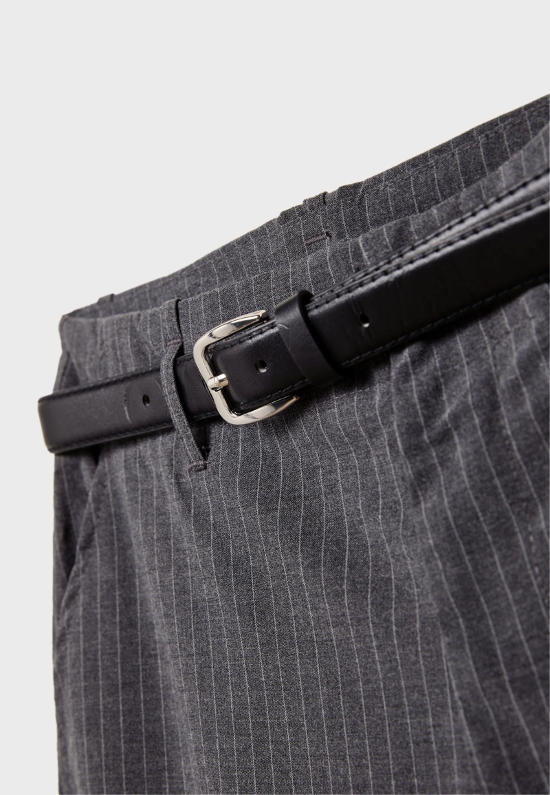 Прямые струящиеся брюки с поясом