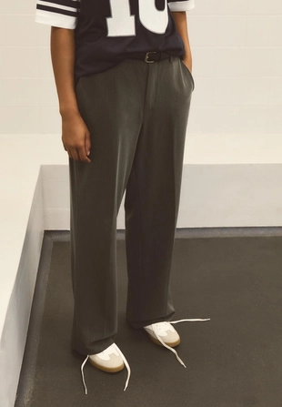 Прямые струящиеся брюки с поясом- Заказать в России