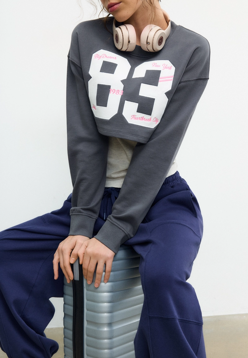 Комбинированная толстовка с вышивкой