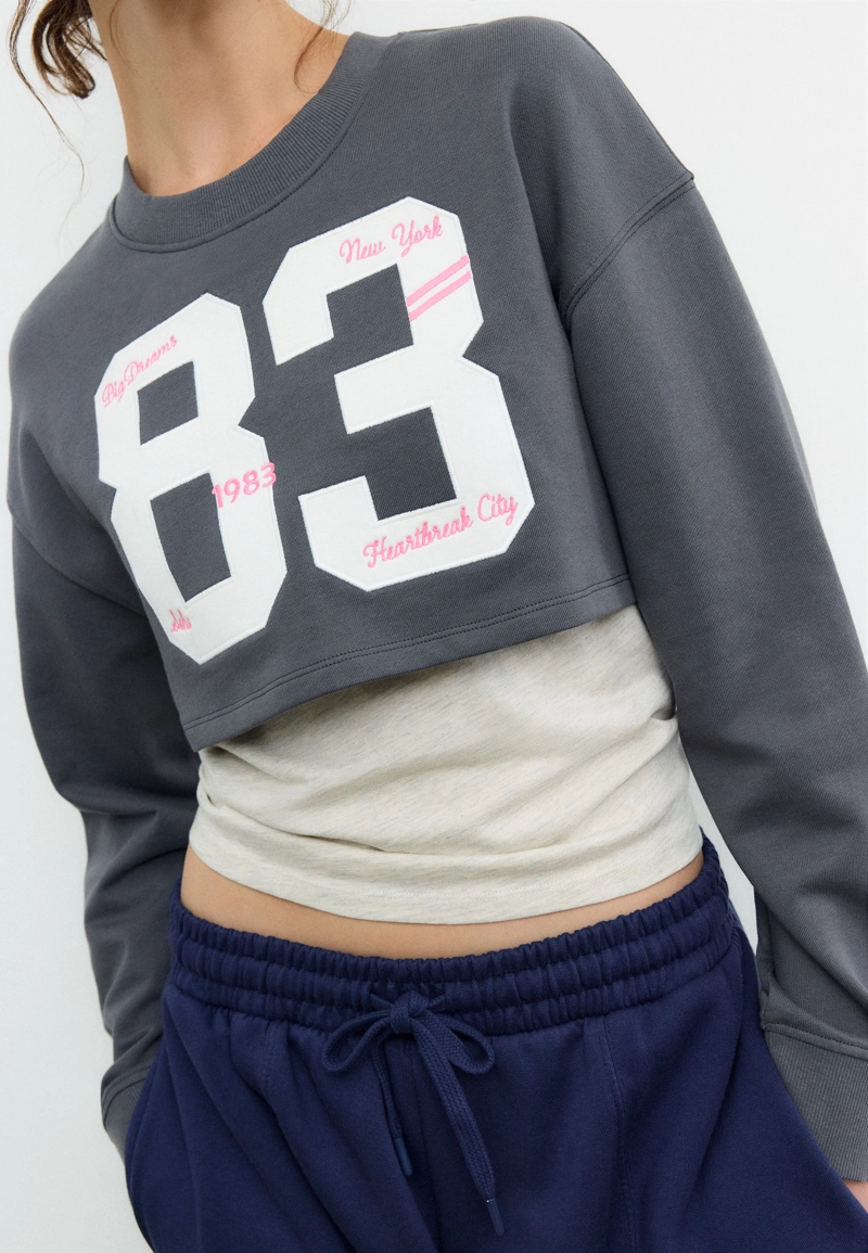 Комбинированная толстовка с вышивкой