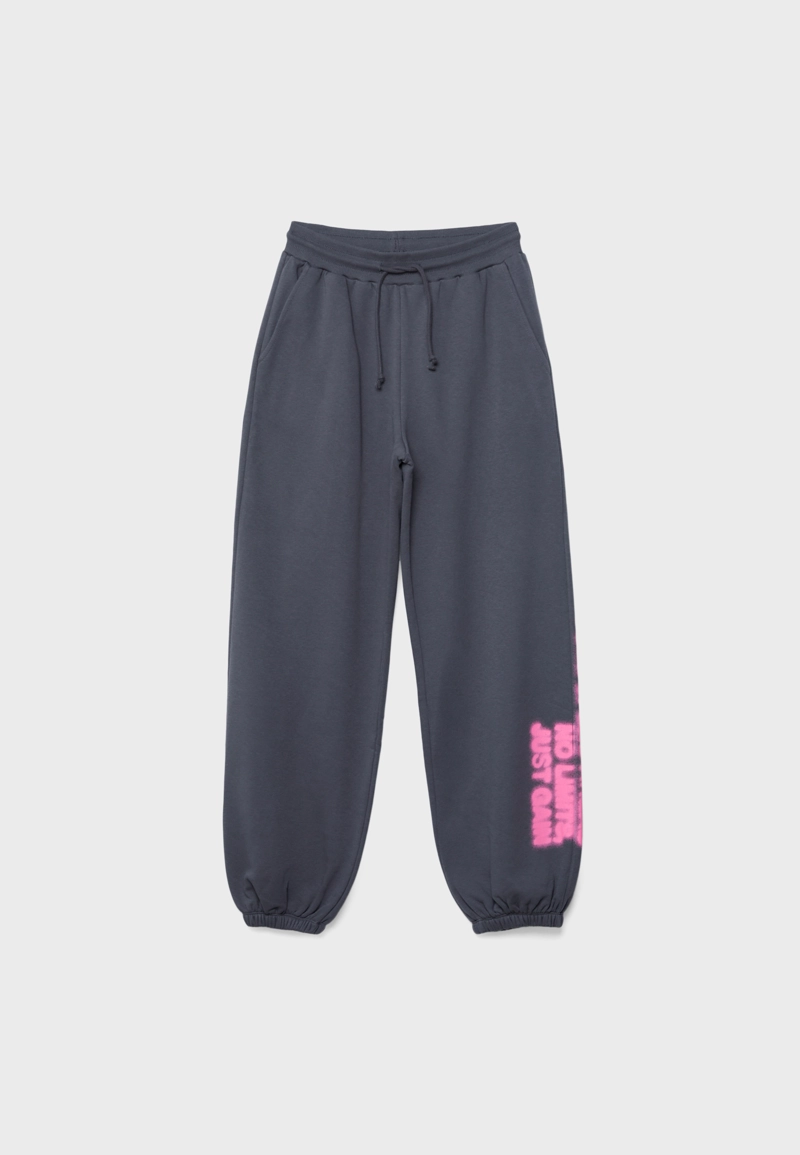 Широкие брюки-джоггеры с принтом