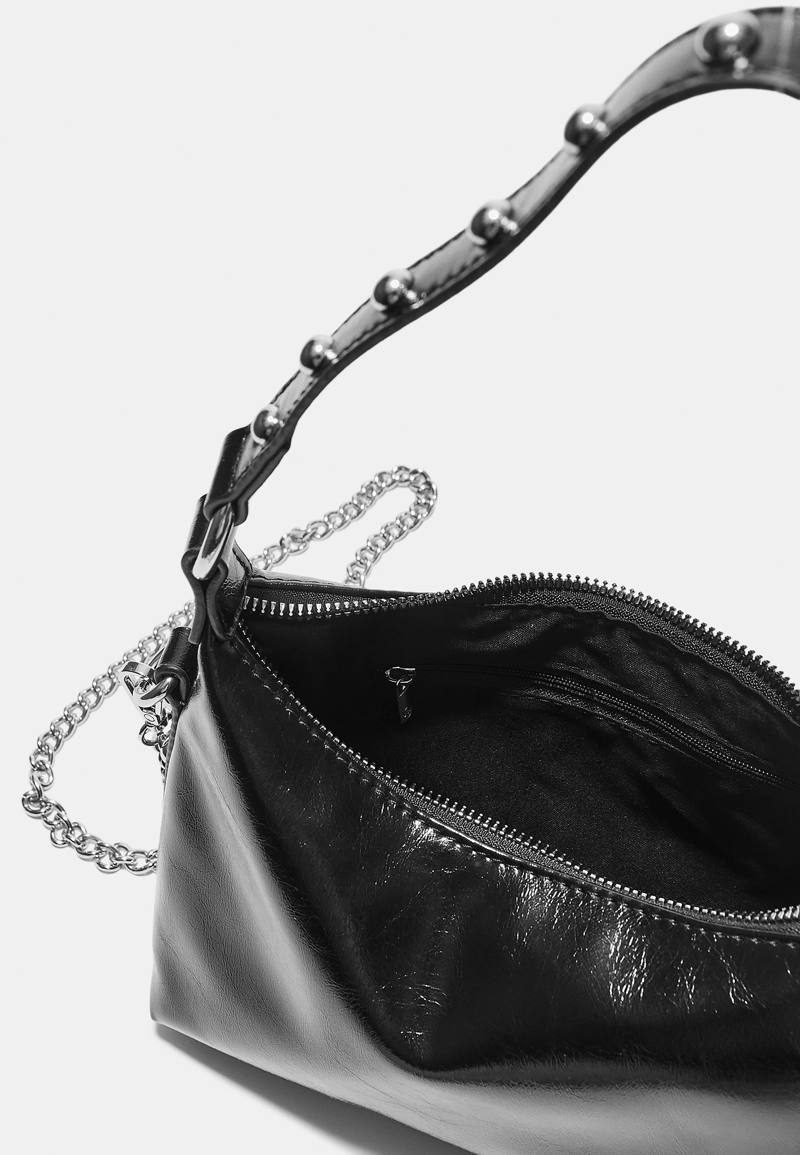 Сумка на плечо «Луна» с заклепками