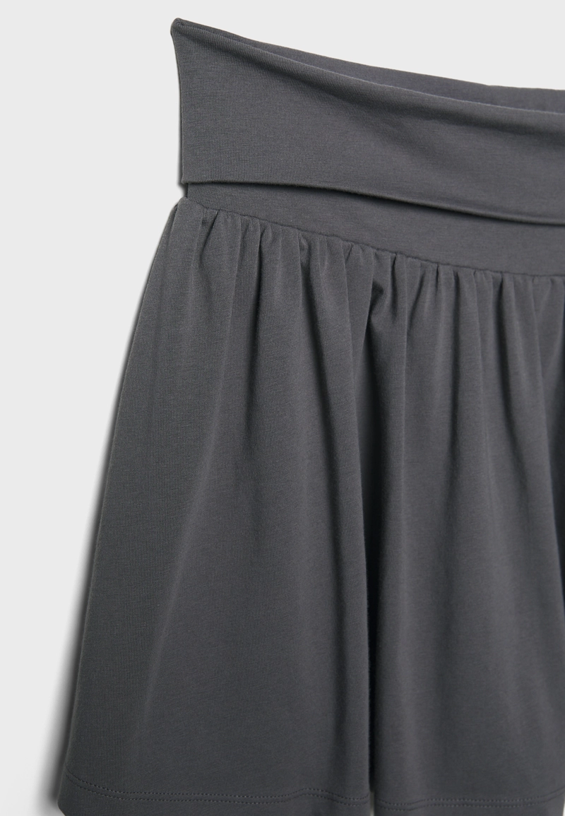 Юбка-шорты из трикотажа с широким поясом