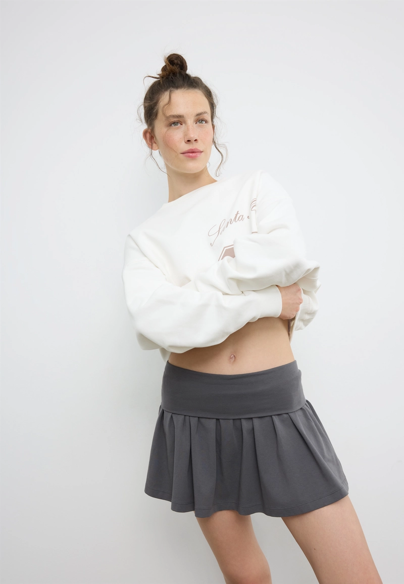 Юбка-шорты из трикотажа с широким поясом