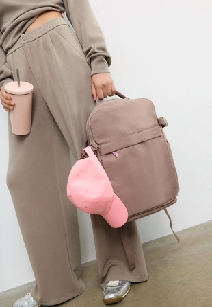 Спортивный рюкзак- Заказать в России