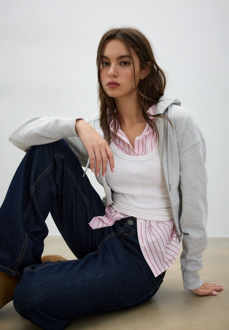 Толстовка на молнии с капюшоном