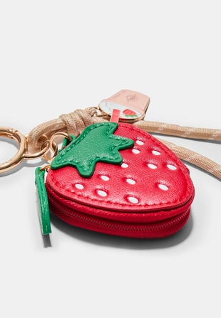 Брелок-подвеска «клубника»- Заказать в России