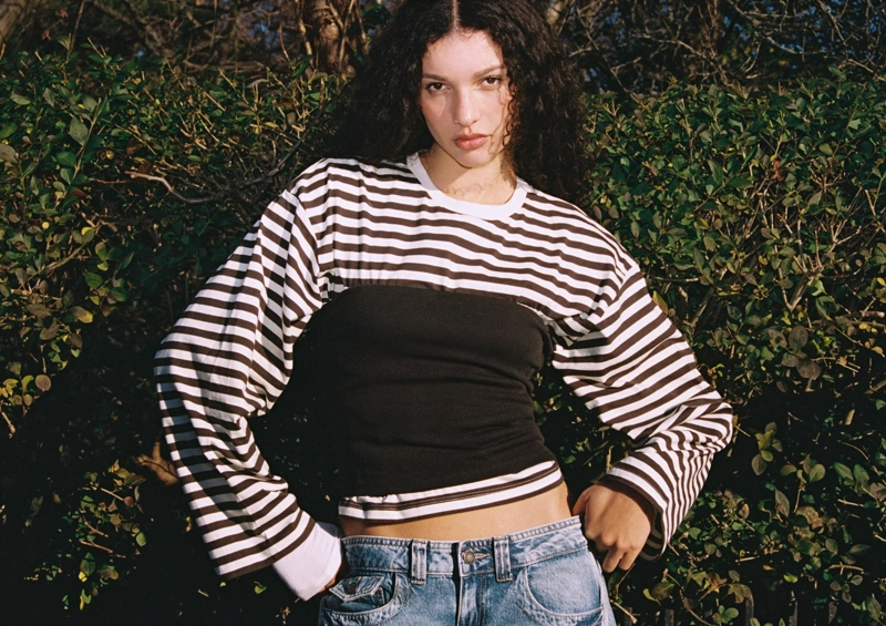 Полосатая футболка с длинными рукавами