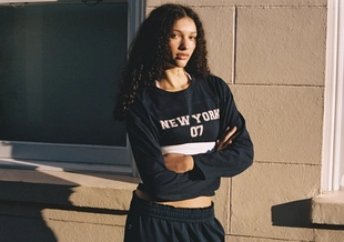 Футболка с принтом и рукавами в стиле кимоно- Заказать в России