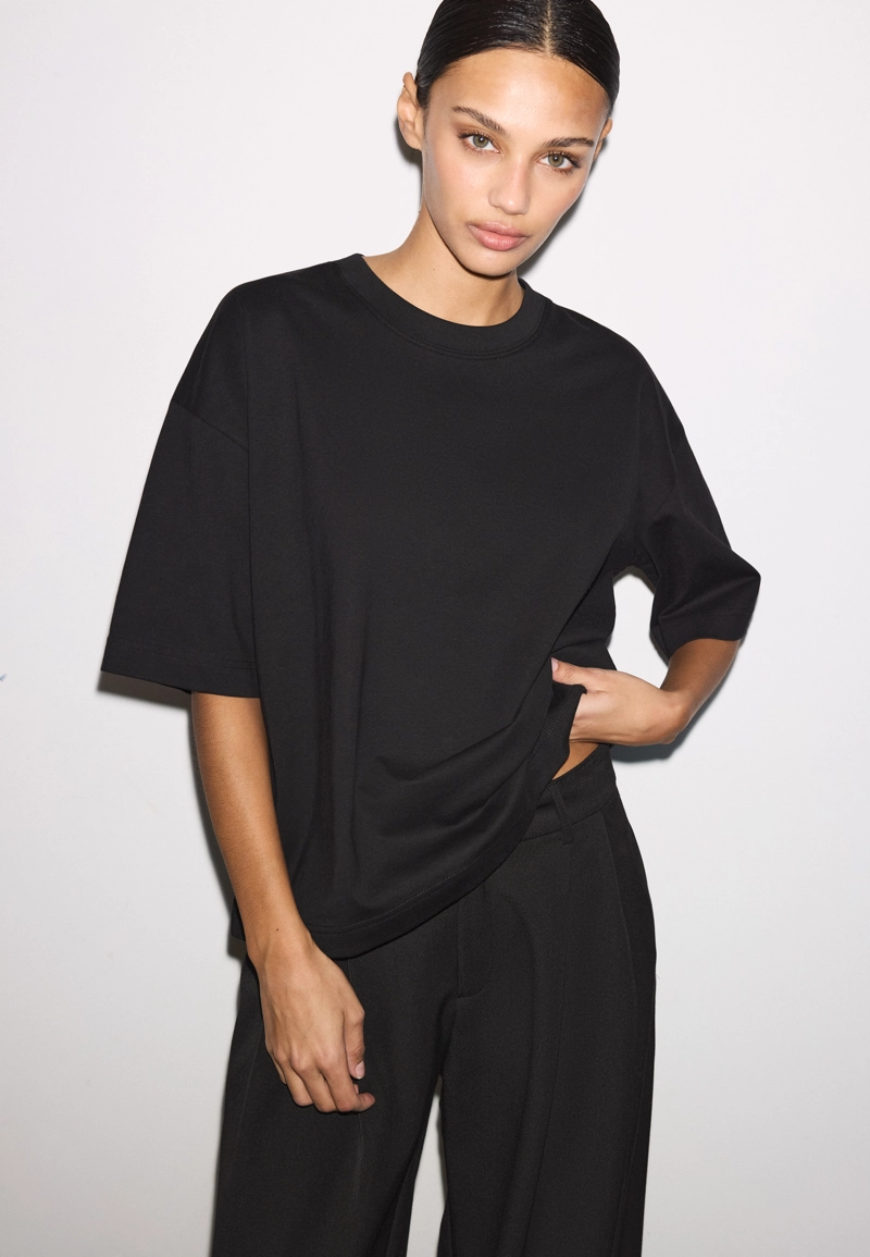 Футболка оверсайз с короткими рукавами