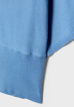 Вязаный свитер с широкими рукавами- Заказать в России