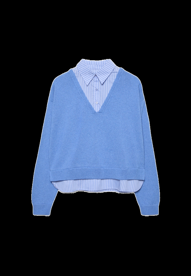 Двухматериальный вязаный свитер