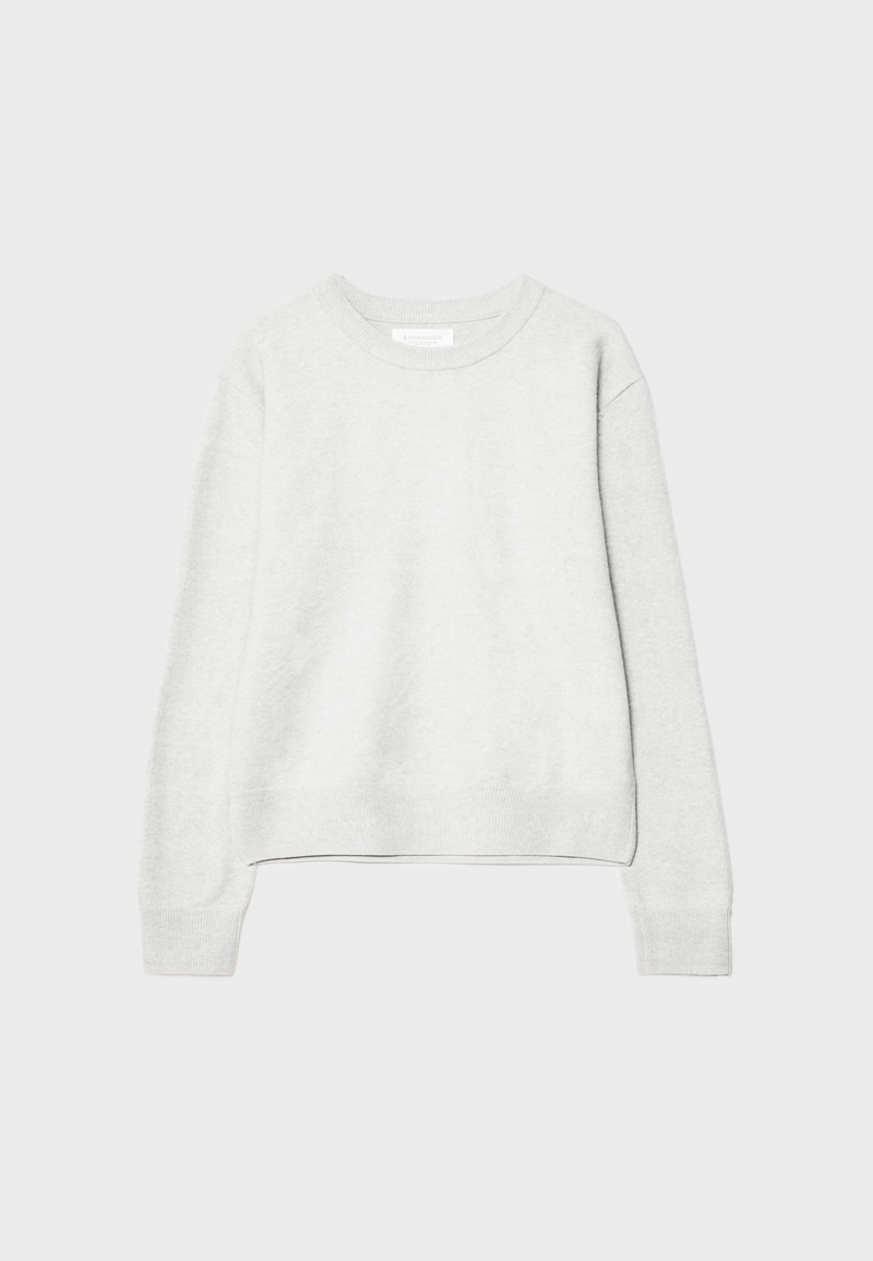 Базовый свитер из мягкого трикотажа