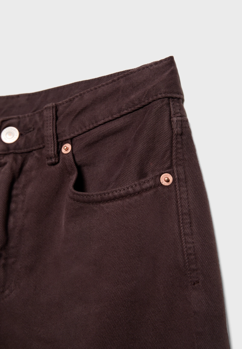 D92 Джинсы прямого широкого кроя