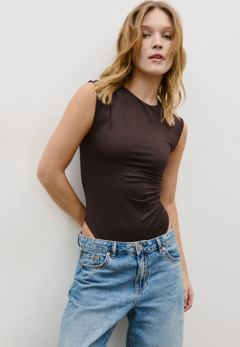 Боди со сборкой