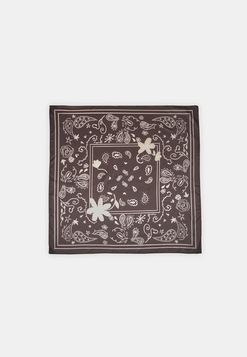 ПЛАТОК С ЦВЕТОЧНЫМ УЗОРОМ «ПЕЙСЛИ»