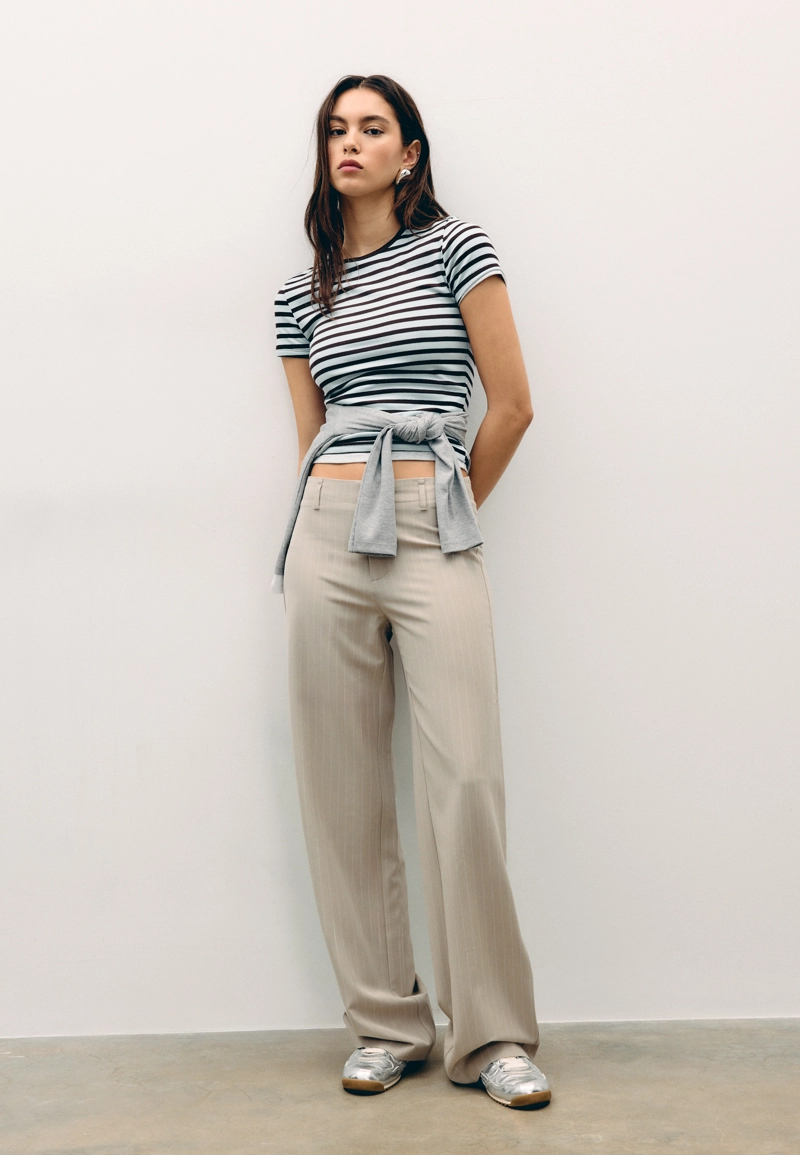 Классические зауженные брюки в полоску