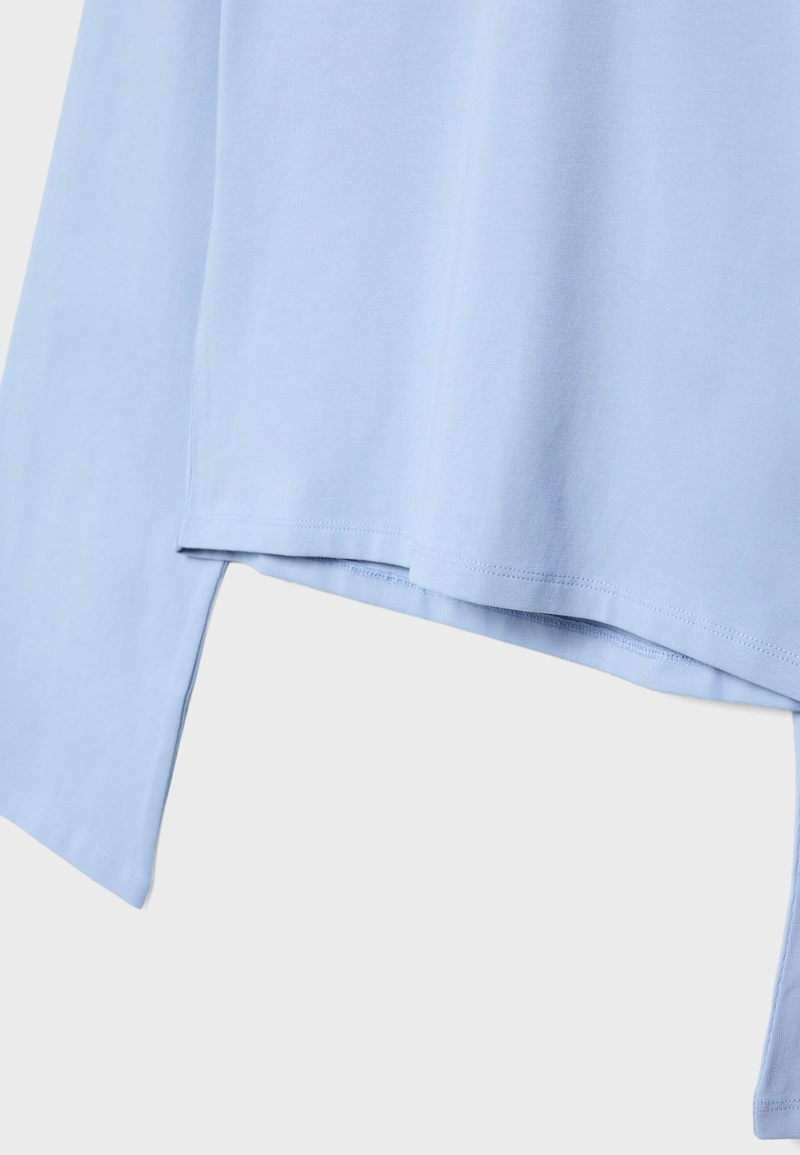 Футболка с рукавами в стиле кимоно