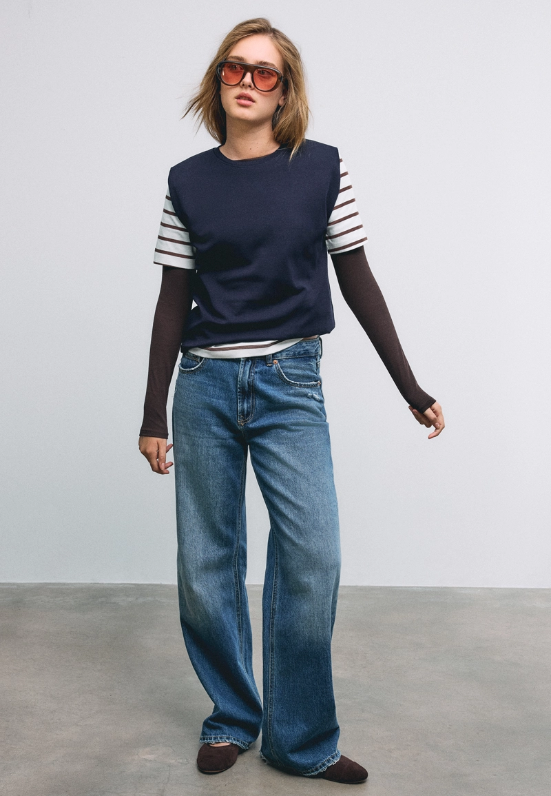 Базовая футболка с подплечниками