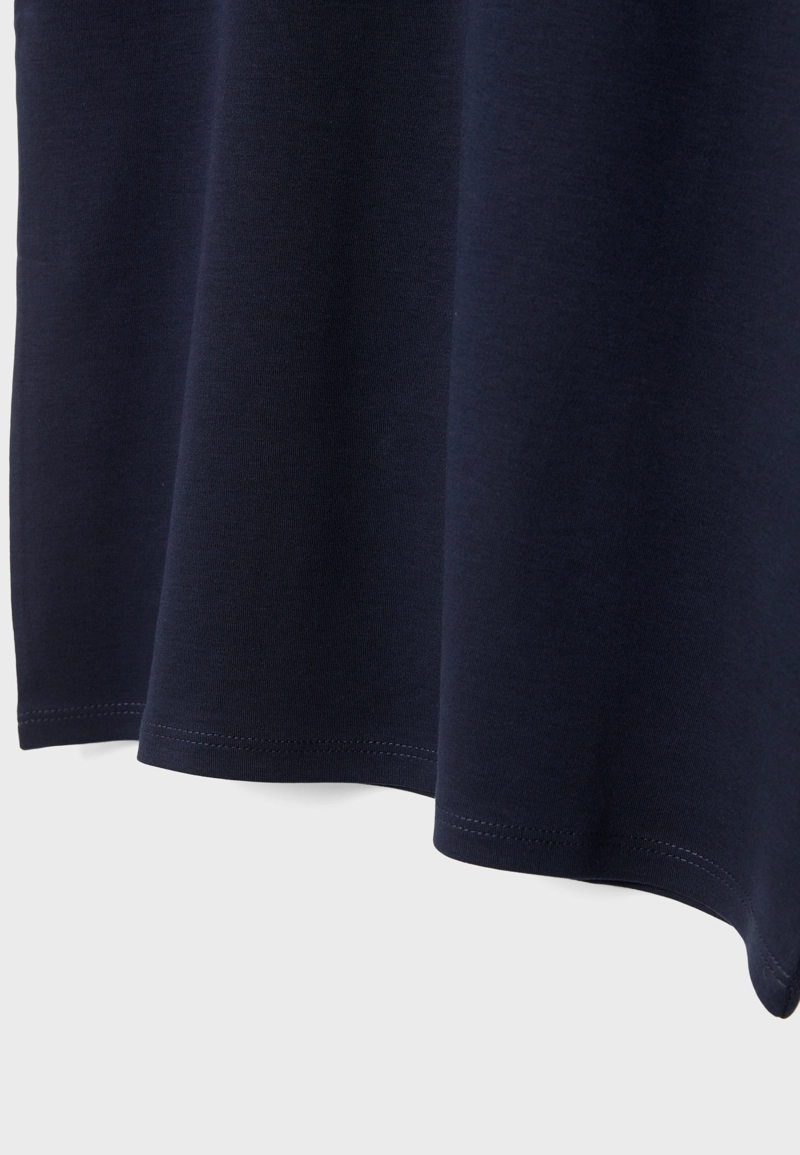 Базовая футболка с подплечниками