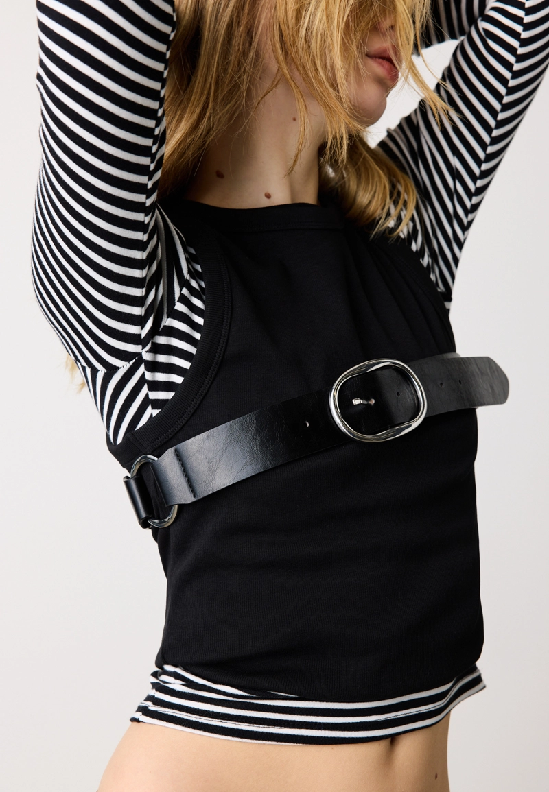 Ремень с боковой пряжкой