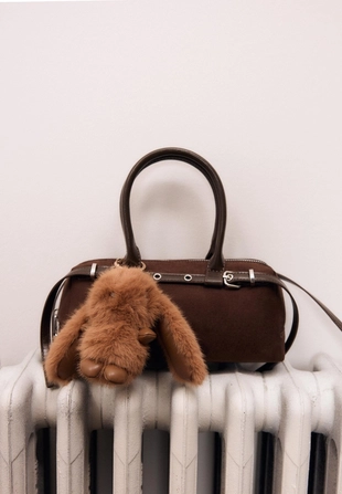 RABBIT CHARM KEYRING- Заказать в России