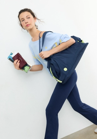 Сумка с контрастной отделкой- Заказать в России