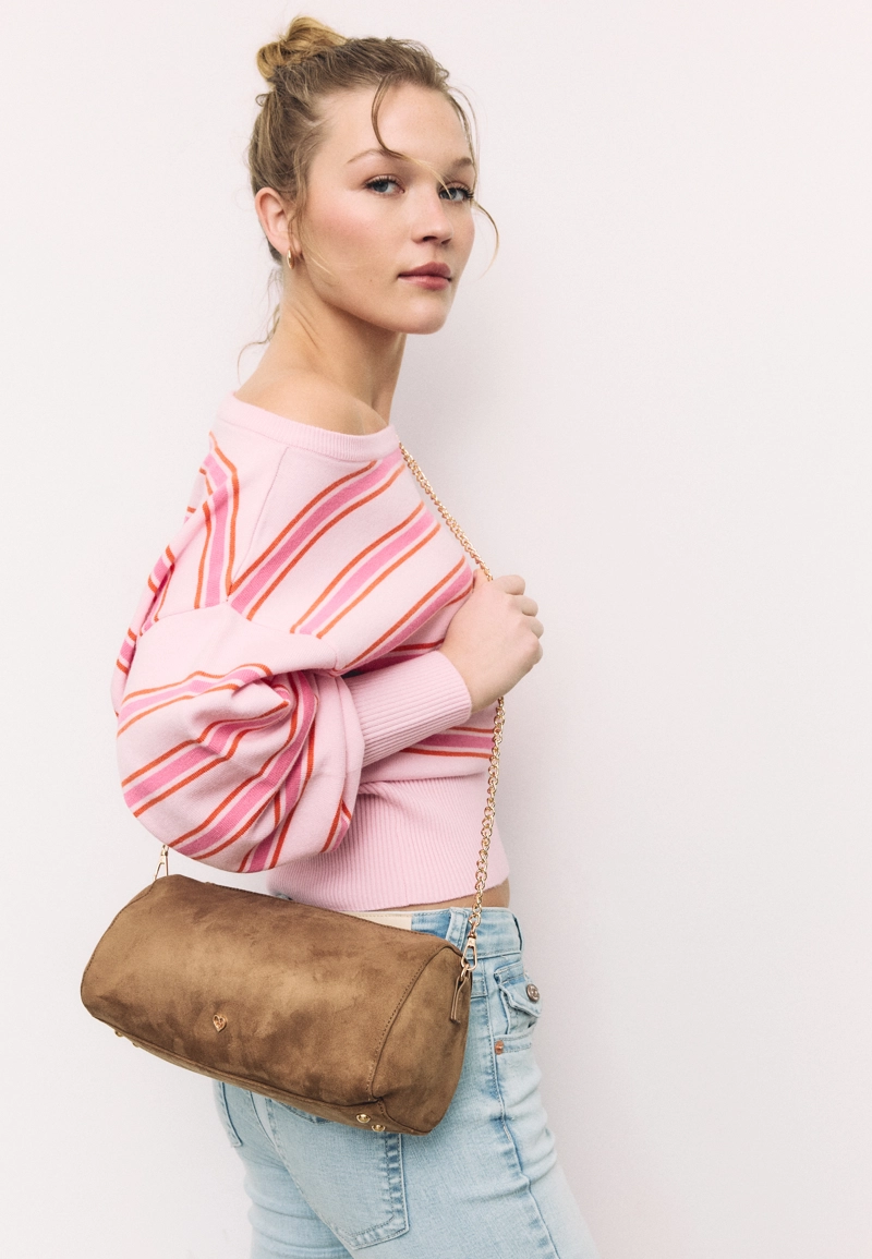 Сумка на плечо из мягкого материала