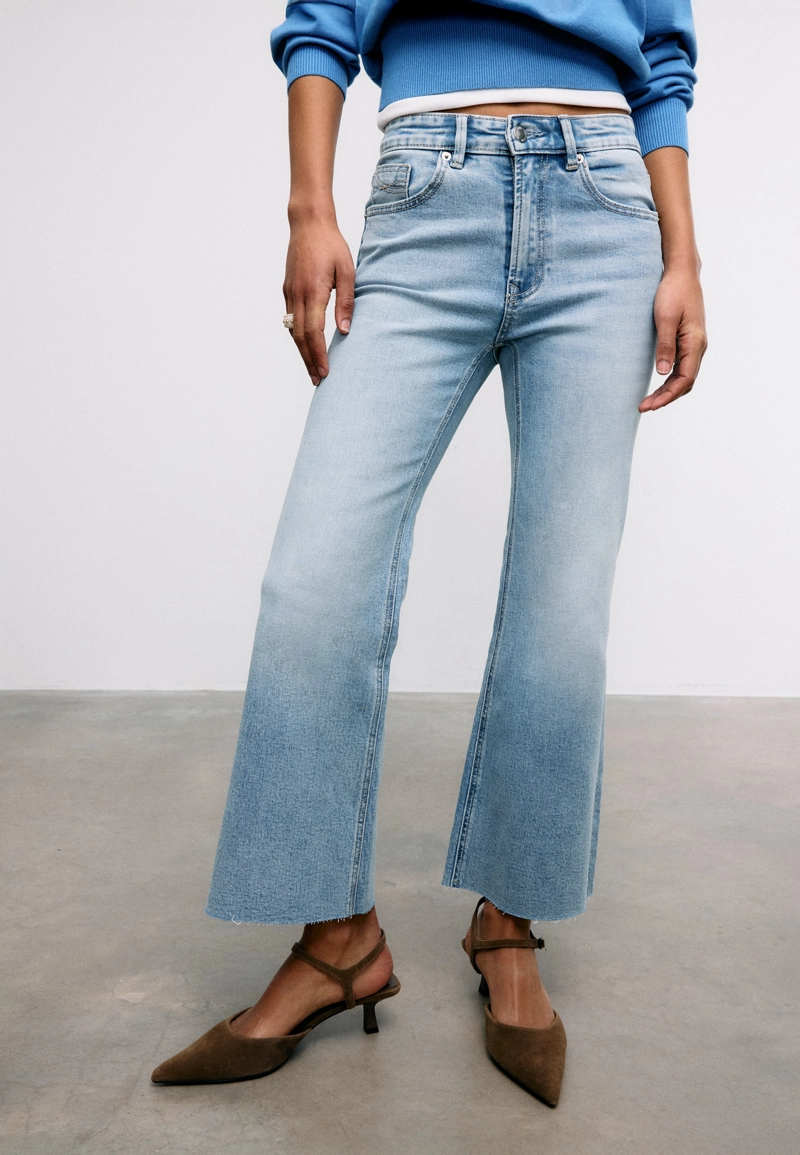 Укороченные джинсы клеш D78