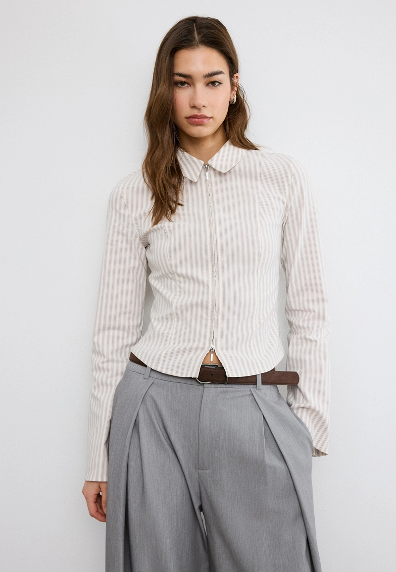 ПРИТАЛЕННАЯ РУБАШКА ИЗ БЕНГАЛИНА НА ДВОЙНОЙ МОЛНИИ