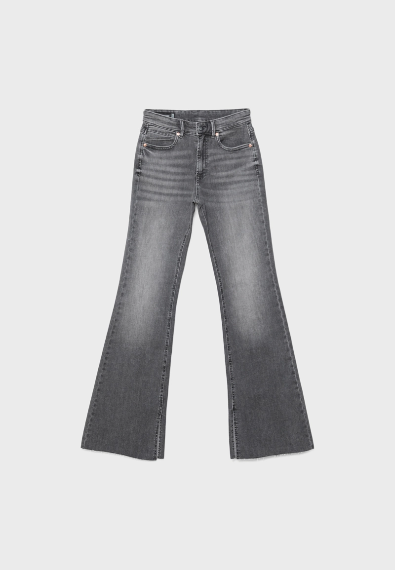 Джинсы клеш с разрезом D74