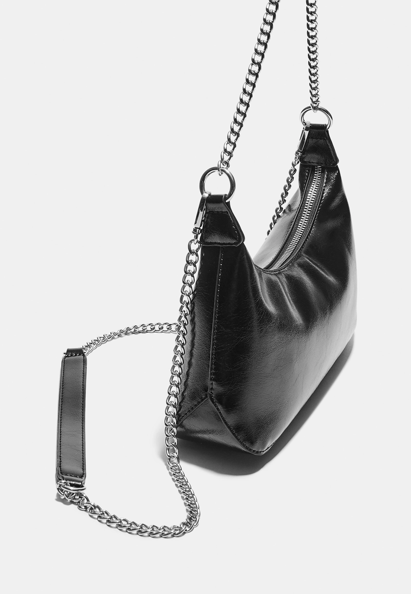 Сумка через плечо с цепочками
