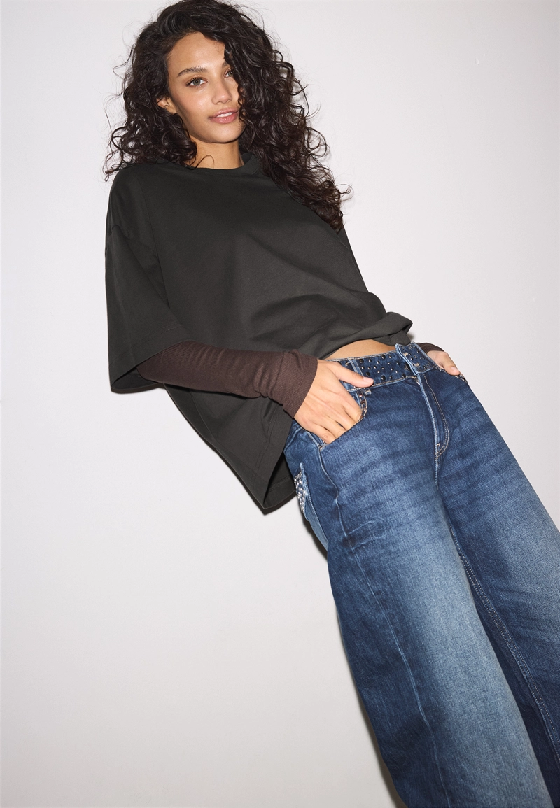 Футболка оверсайз с короткими рукавами