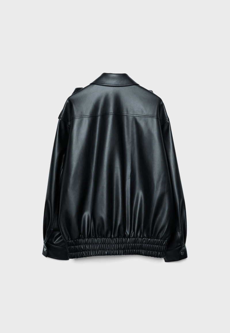 Объемная байкерская куртка из искусственной кожи