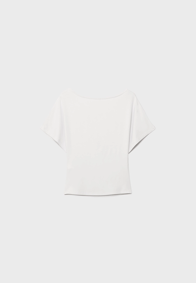 Футболка с вырезом-лодочкой и короткими рукавами